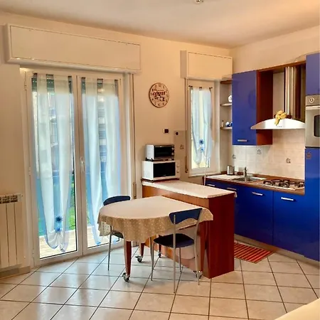 Casa Mara, Borgio Verezzi, 50 M Dal Mare In Pieno Centro Борджо-Верецци
